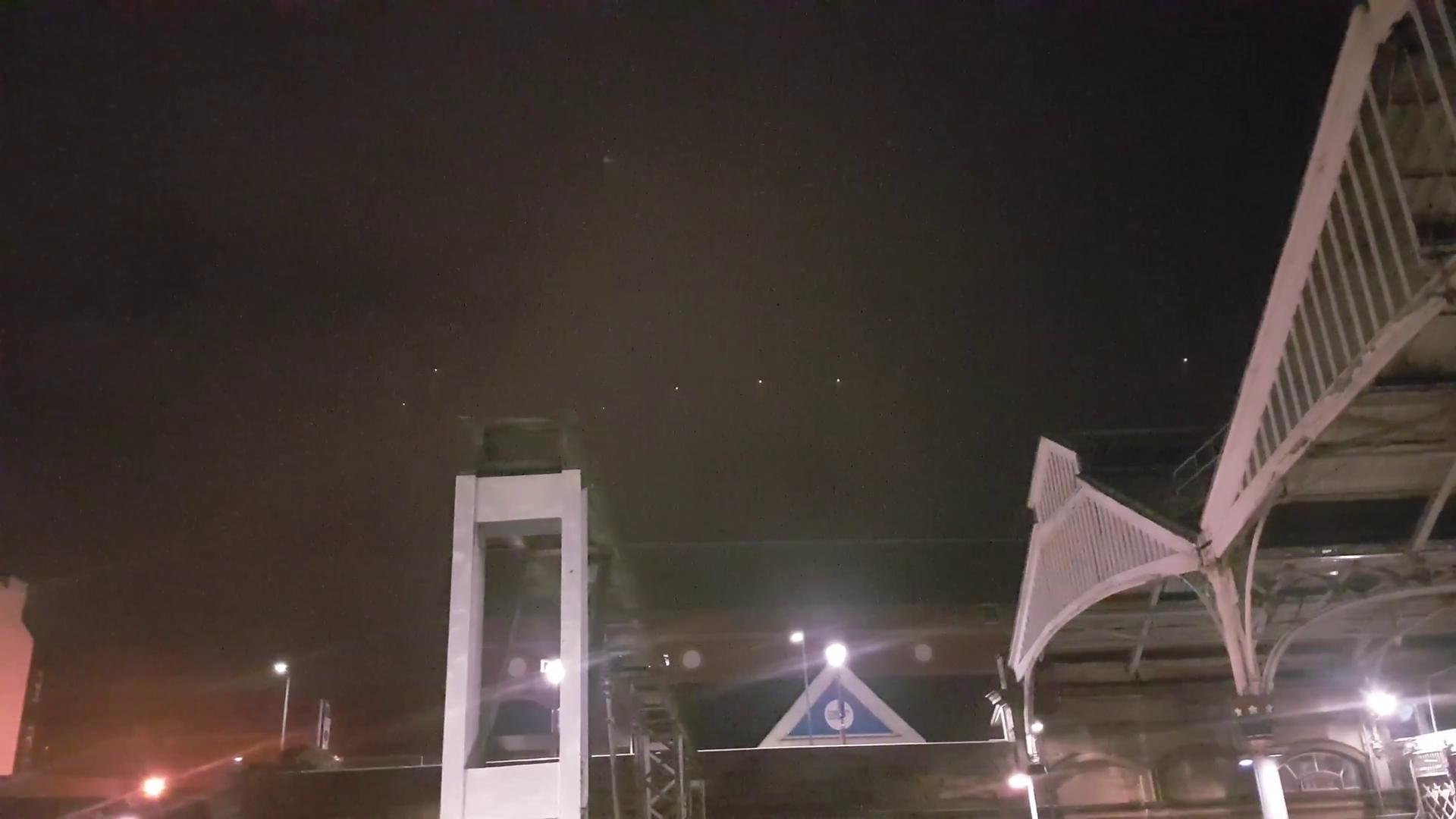Ufo's Strange lights flying over Preston, Lancashire